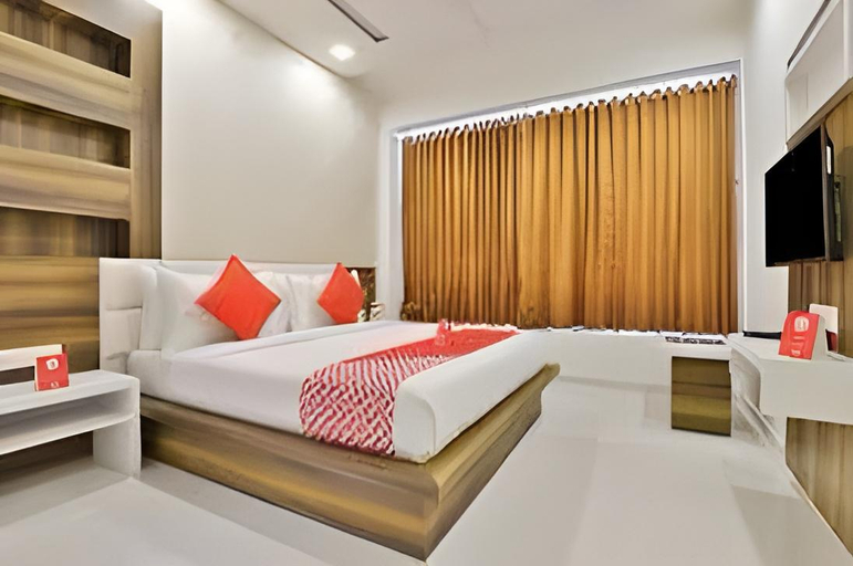 Bedroom 2, Hotel Landmark, Ahmadabad
