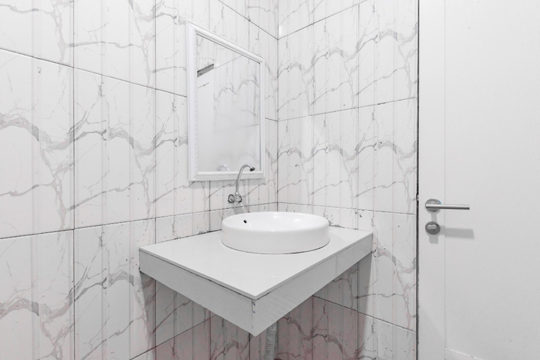 Bathroom 5