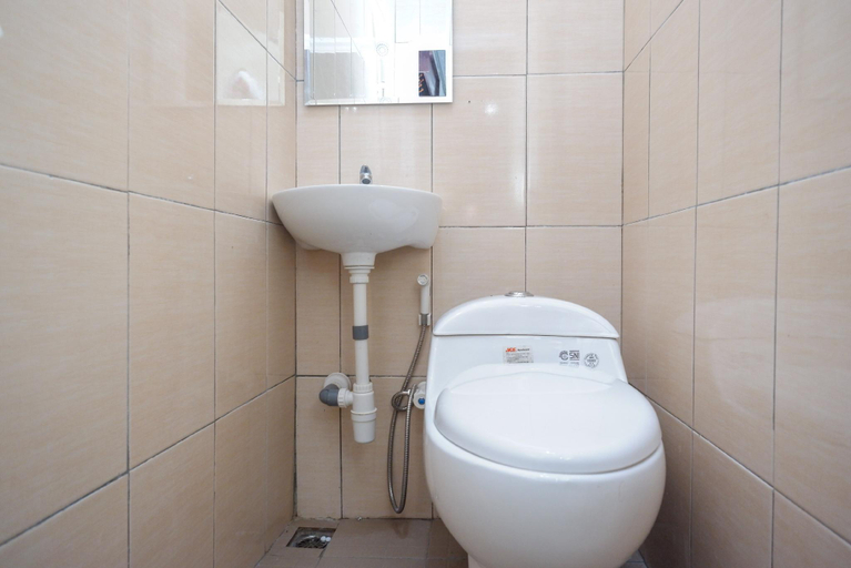 Bathroom 11