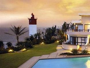 Hotel Exterior, Beverly Hills, eThekwini