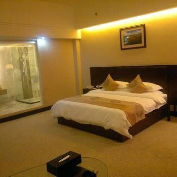 Others 3, Lide Hotel, Qujing