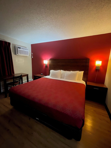 Bedroom 3, High Desert Inn, Crook