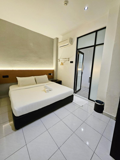Bedroom 24