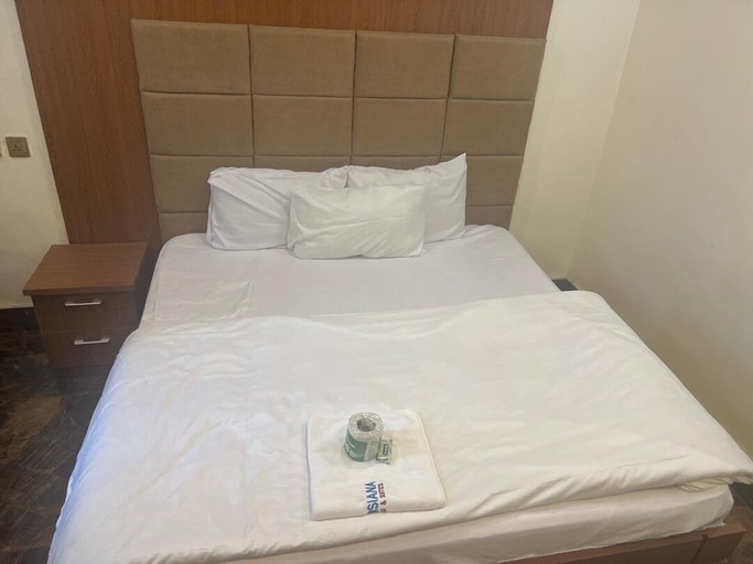 Bedroom 2, Louisiana Hotels and Suites, Ojo