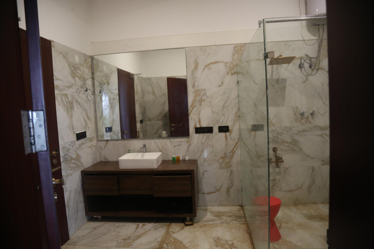 Bathroom 5, Champions Ranch, Krishnagiri
