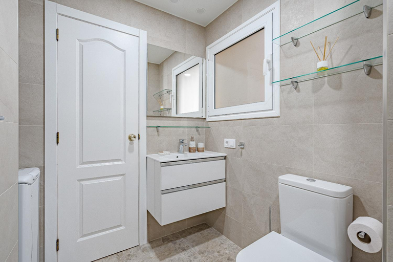 Bathroom 2, Torres Las Vistas, Santa Cruz de Tenerife
