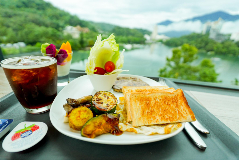 Food & Drinks 6