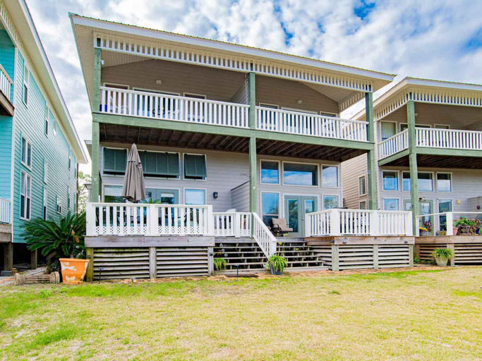Exterior & Views 1, Turtle Creek #A, Baldwin