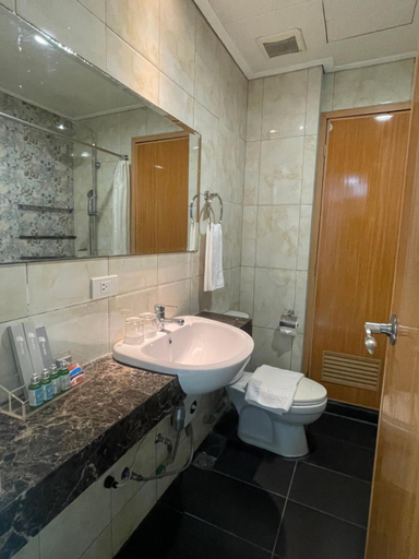 Bathroom 25