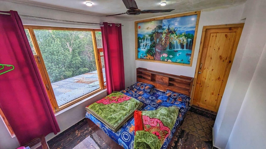 Holiday Inn Guest House, Kargil