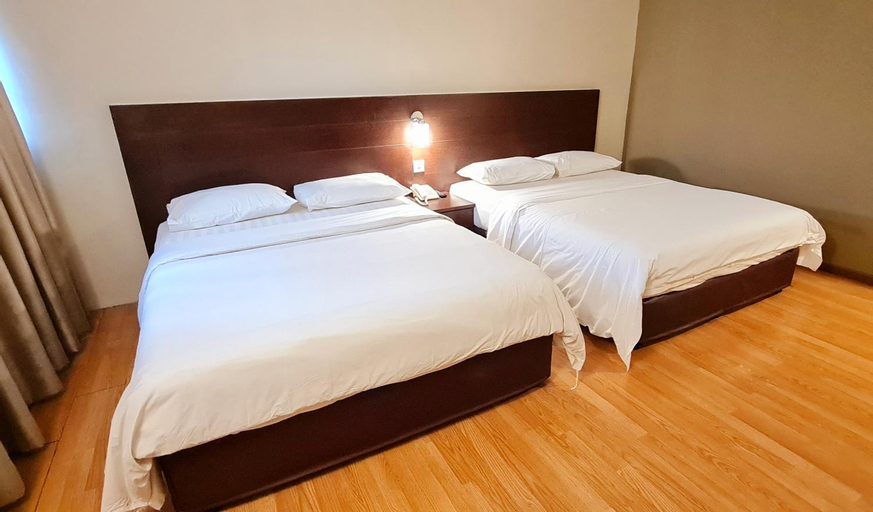 Bedroom 13