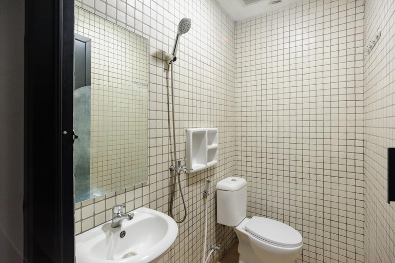 Bathroom 8
