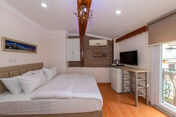 Others 2, Taksim City Suites, Beyoğlu