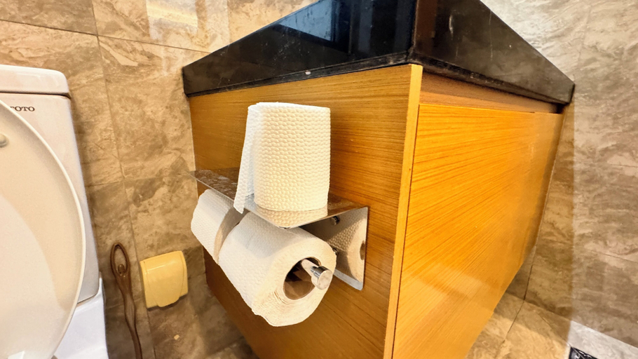 Bathroom 9