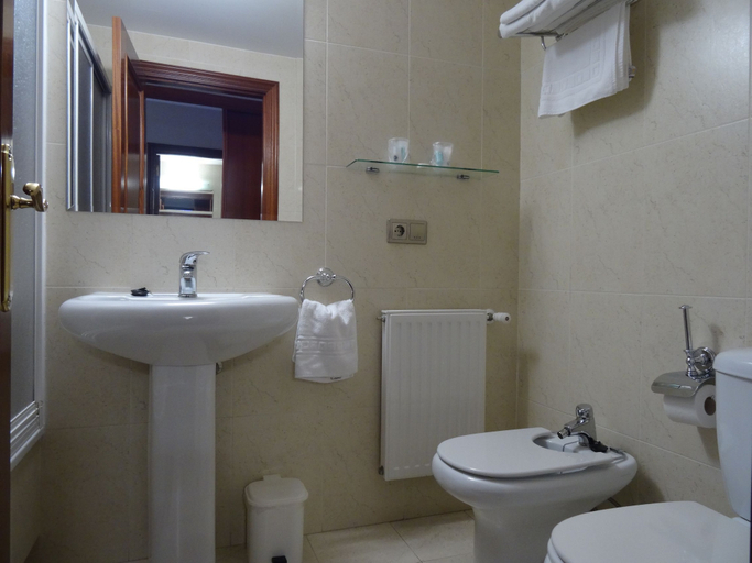 Bathroom 5, Hotel Akelarre, A Coruña