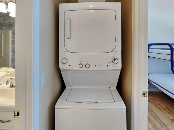 Bathroom 4, Coastal Cottage by Southern Vacation Rentals, Escambia