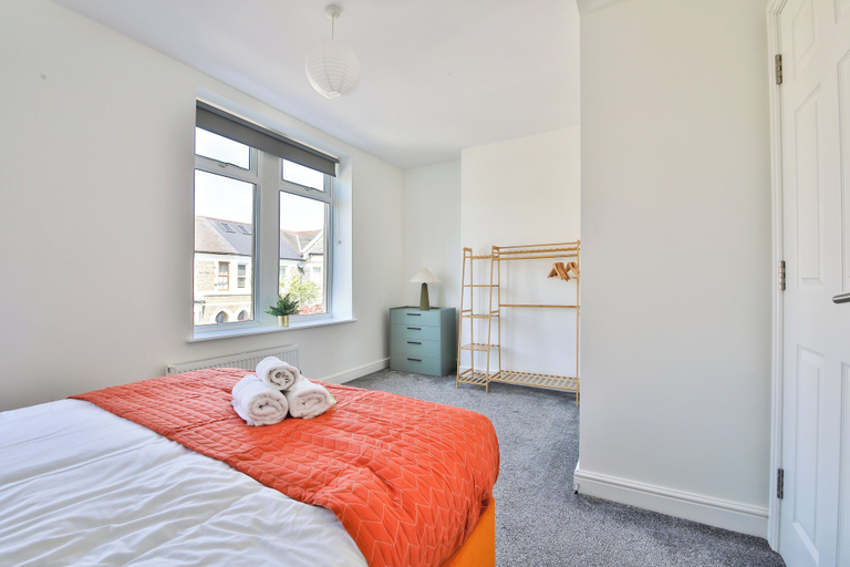 Bedroom 2, 3 Bed Duplex in Central Pontcanna, Cardiff