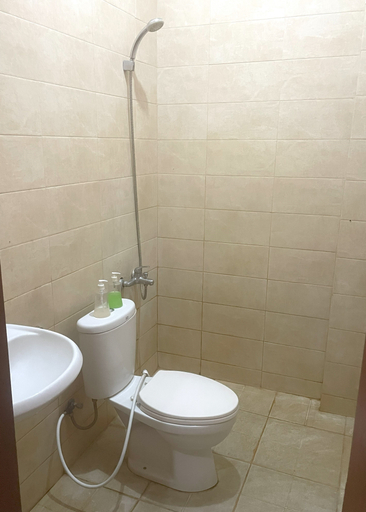 Bathroom 5, Balecatur Inn Hotel, Sleman
