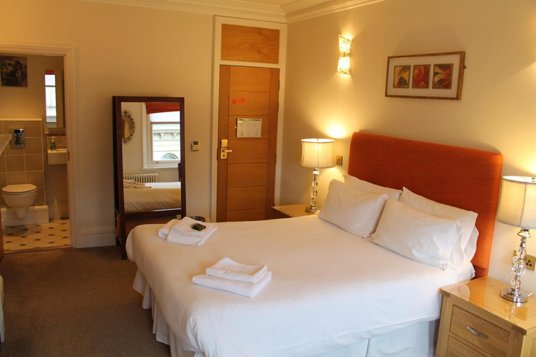 Shower 4, Bentinck Hotel, Nottingham
