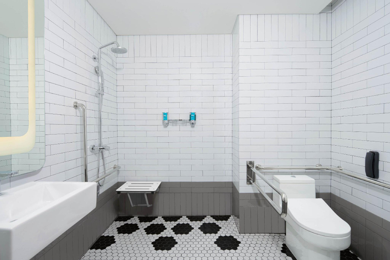 Bathroom 15
