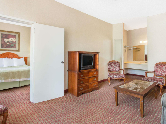Bedroom 3, Days Inn by Wyndham Princeton, Mercer