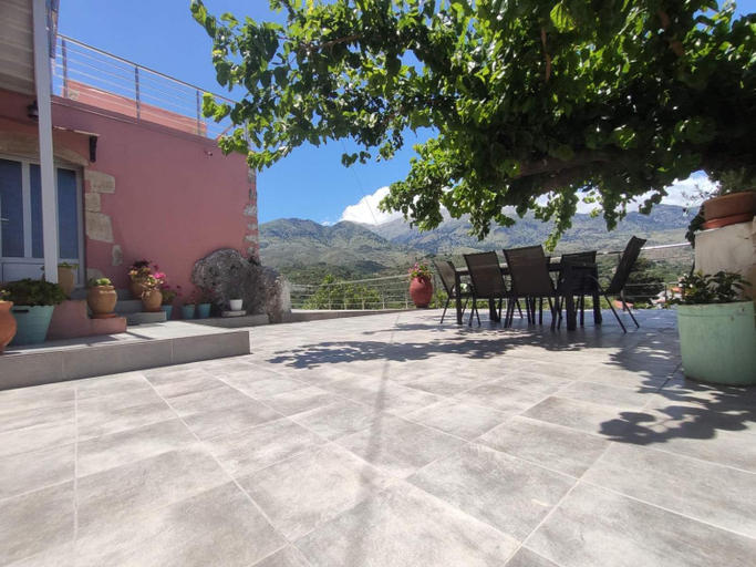 3, Rocky Mountain Villa, Crete