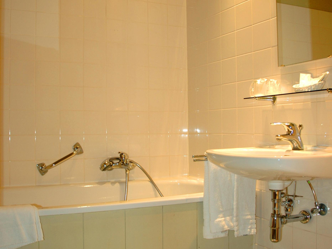 Bathroom 4, Ter Brughe, West-Vlaanderen