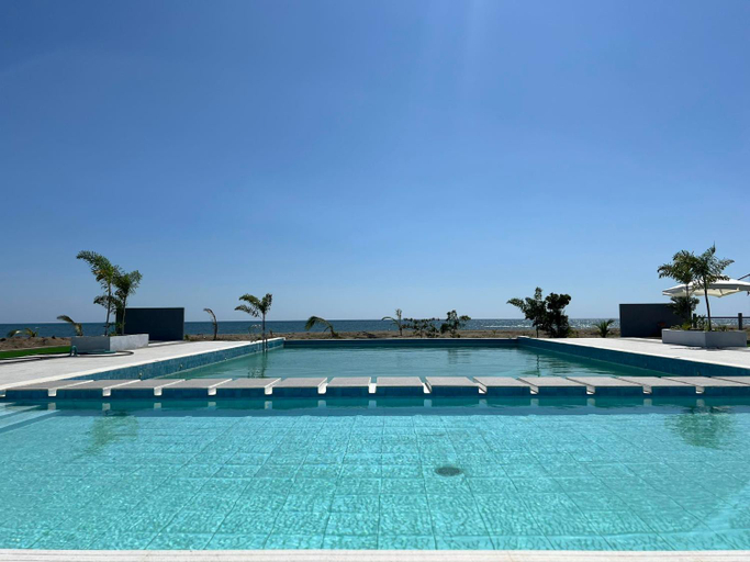 Others 5, The Peninsula Resort, Mamburao