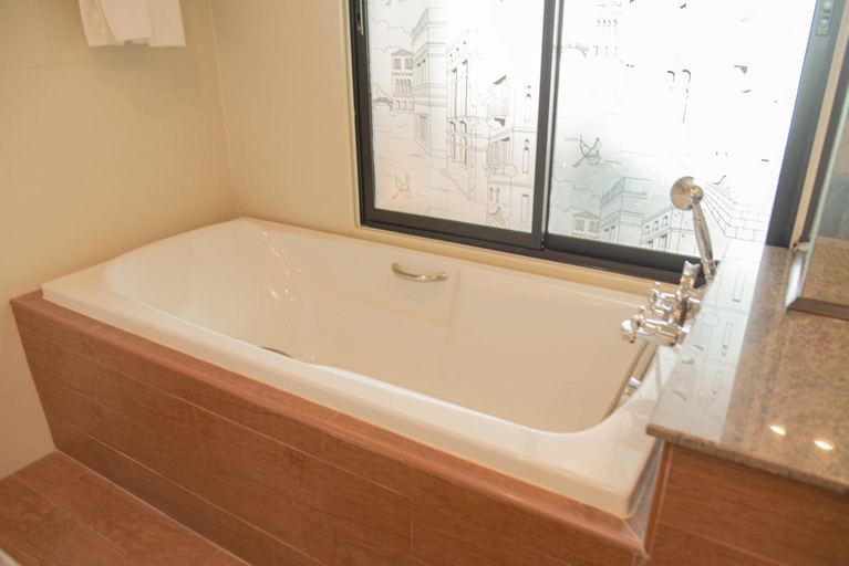 Bathroom 2