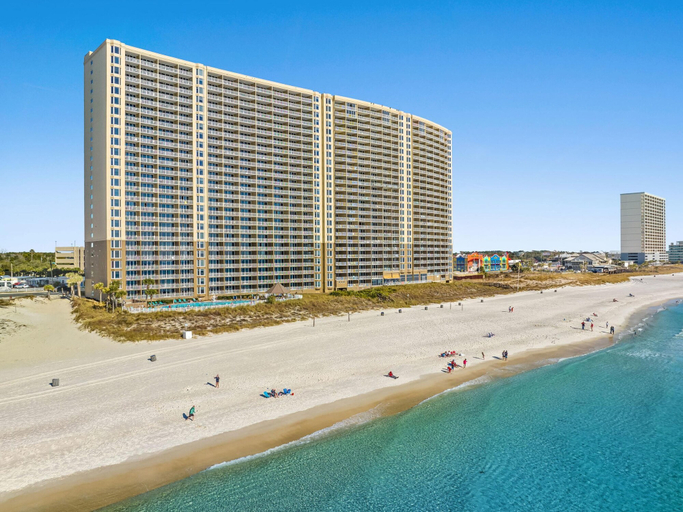 Emerald Beach Resort by SVR II, Bay