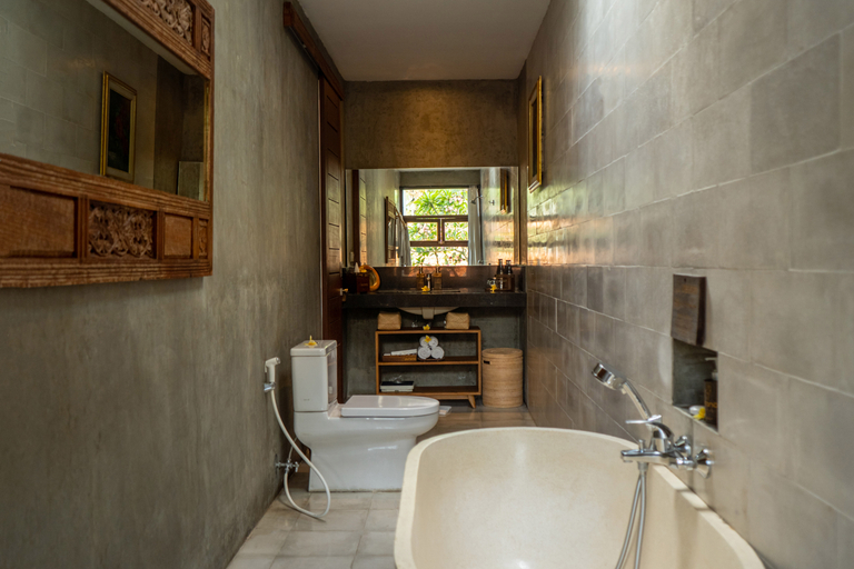 Bathroom 9