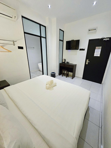 Bedroom 25