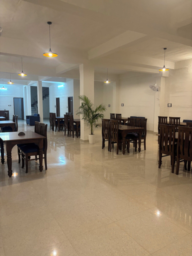 Food & Drinks 4, Hardev Residency, Kangra