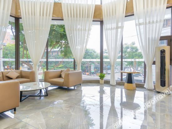 Others 2, Jinfang Hotel, Honghe Hani and Yi