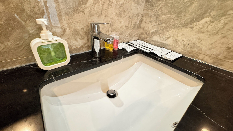 Bathroom 29