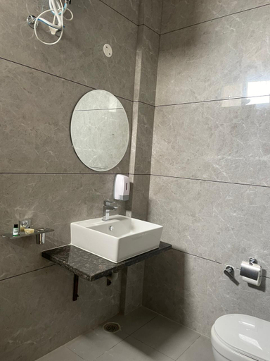 Bathroom, HOTEL ROYAL INN, Fatehgarh Sahib