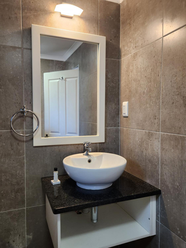 Bathroom 2, Hippo Lodge, Umkhanyakude