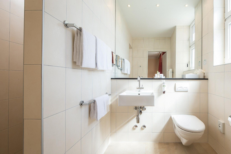 Bathroom 9