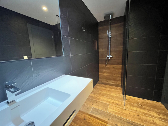 Bathroom 4, New "Villa Albero" Boutique, Málaga