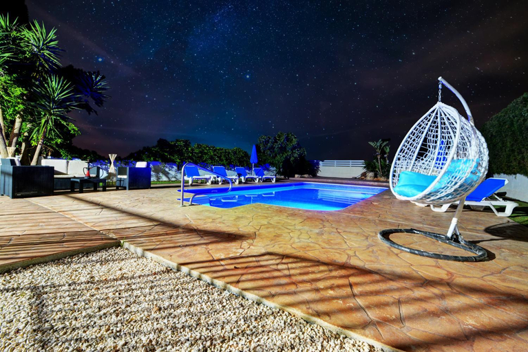 Swimming pool 5, Villa Chloe
