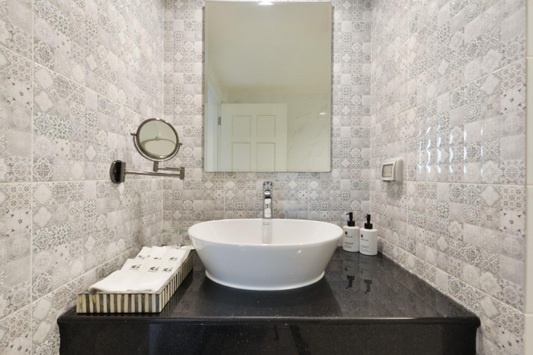 Bathroom 8