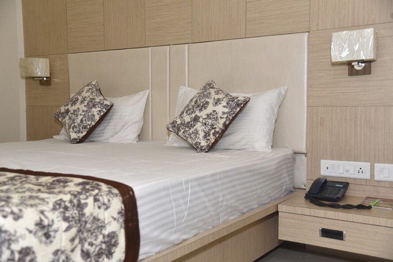 Bedroom 3, Variety Inn, Patna