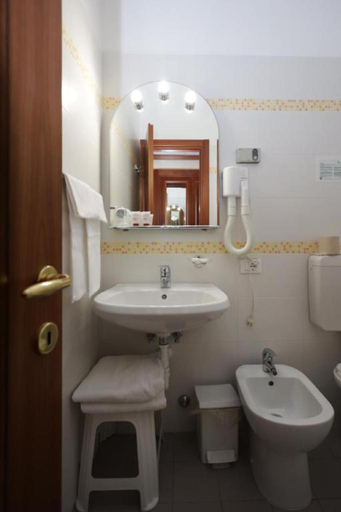 Bathroom 21