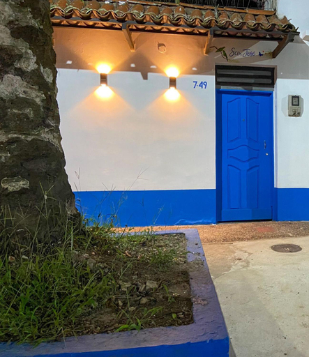 Others 5, San Jose HOUSE, Leticia
