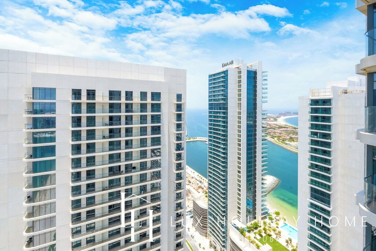 Exterior & Views, LUX The Marina Vista Beachfront Suite 3, Dubai