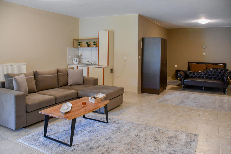 Others 4, Toula Rooms, Central Macedonia