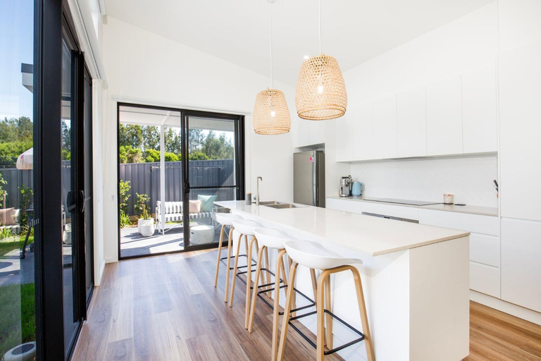 Others 5, Burra Beachy - Pet Friendly - 5 Mins Walk to Beach, Shoalhaven - Pt B