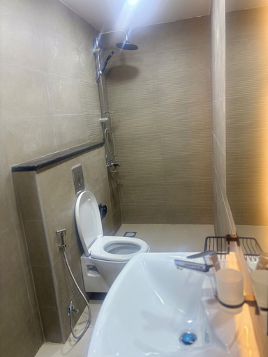 Bathroom 4, Qastal Zaman, Jizeh