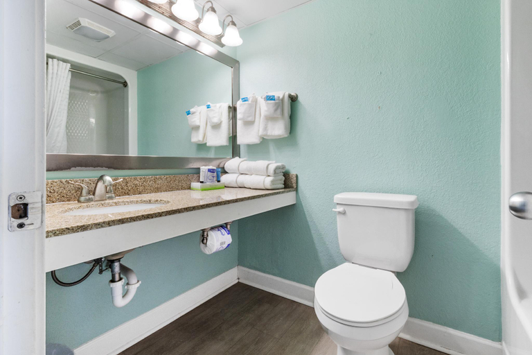 Bathroom 4, Sandcastle Oceanfront Resort South Beach, Horry