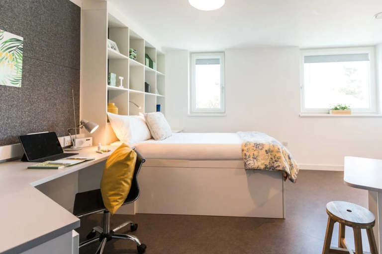 Bedroom 2, For Students Only Vogue Studios in Brighton, Brighton and Hove